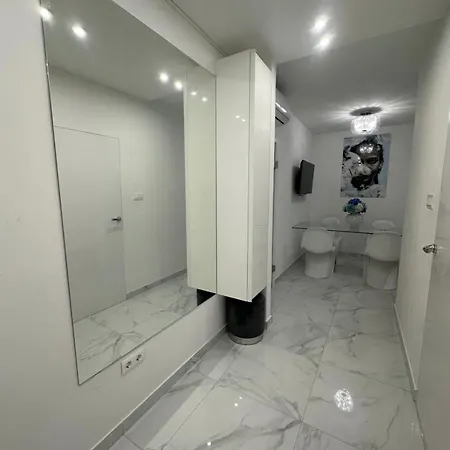 Galaxy - Futuristic Apartmán